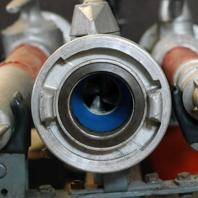 Schlauchanschluss als grafisches Motiv