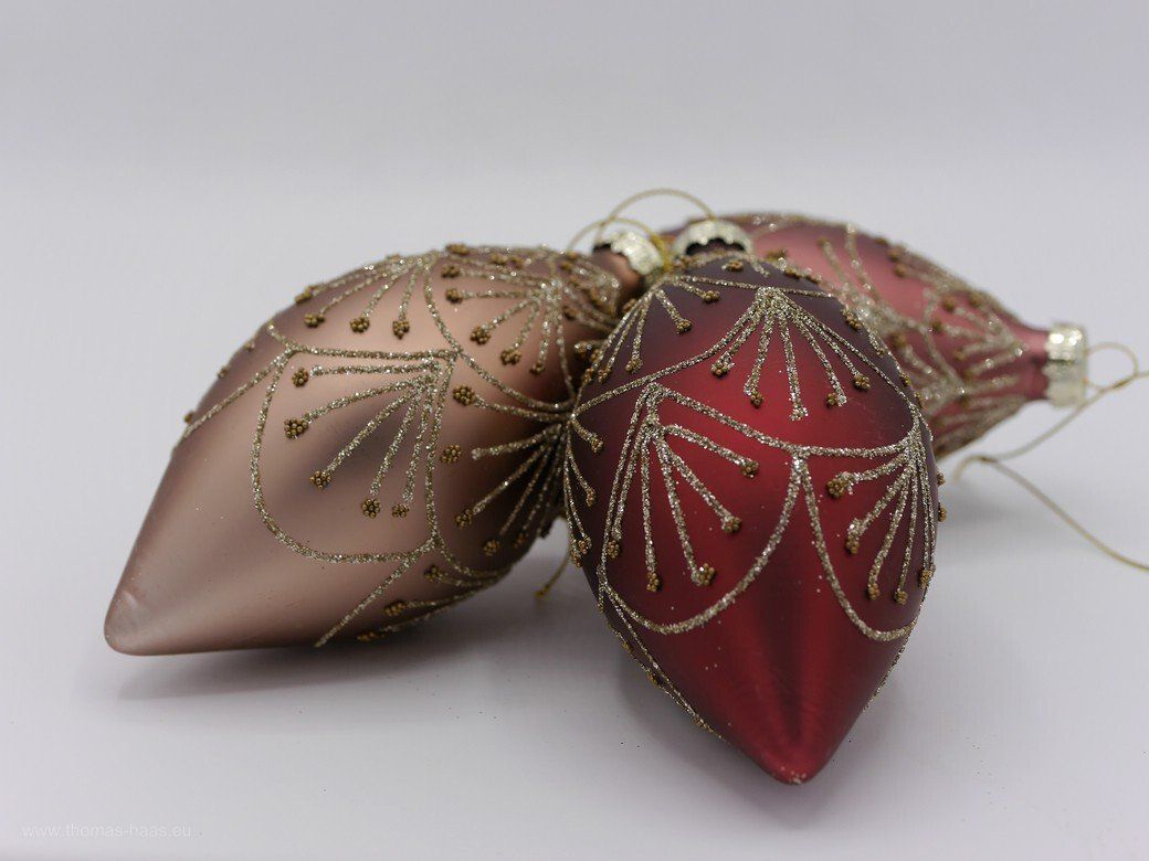 Christbaumschmuck im Lichtzelt, 2022 Christbaumschmuck im Lichtzelt, 2022