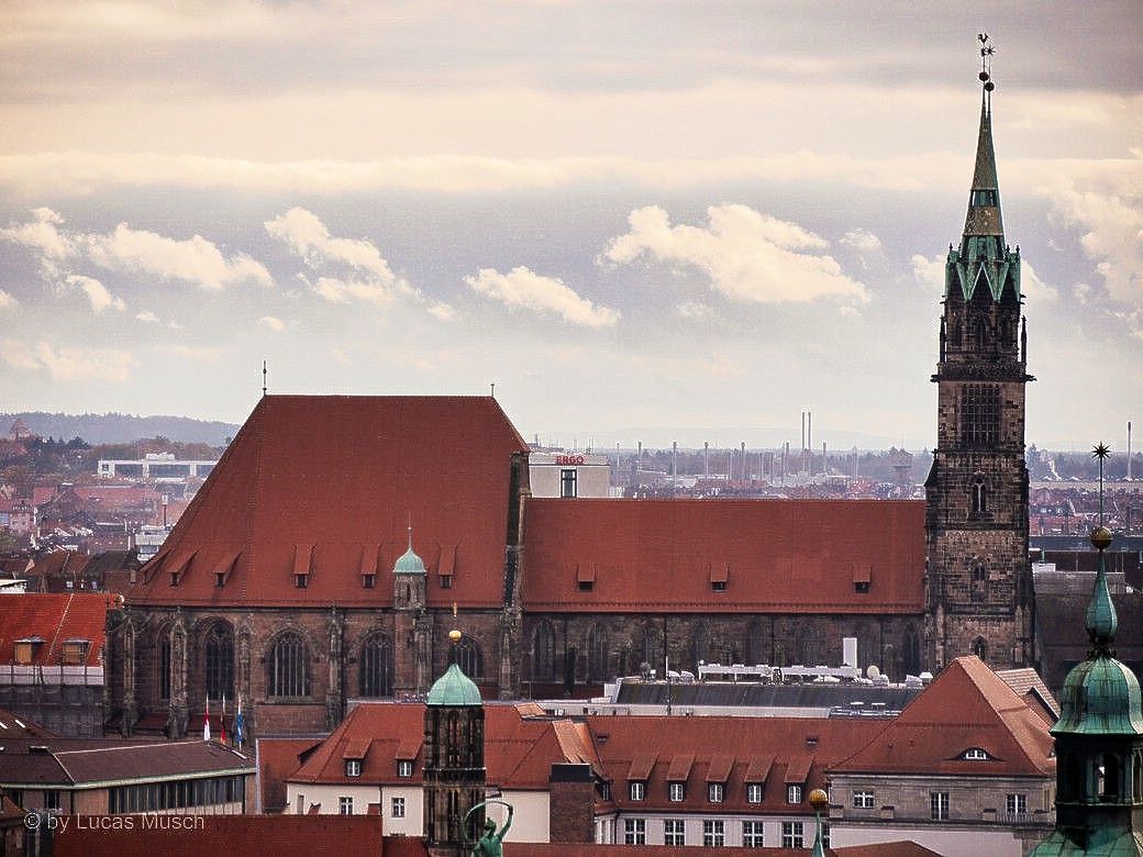 St. Lorenz, Nürnberg, Blick von der Burg, © by Lucas M.,2023 St. Lorenz von der Nürnberger Kaiserburg aus gesehen, © by Lucas M., 2023