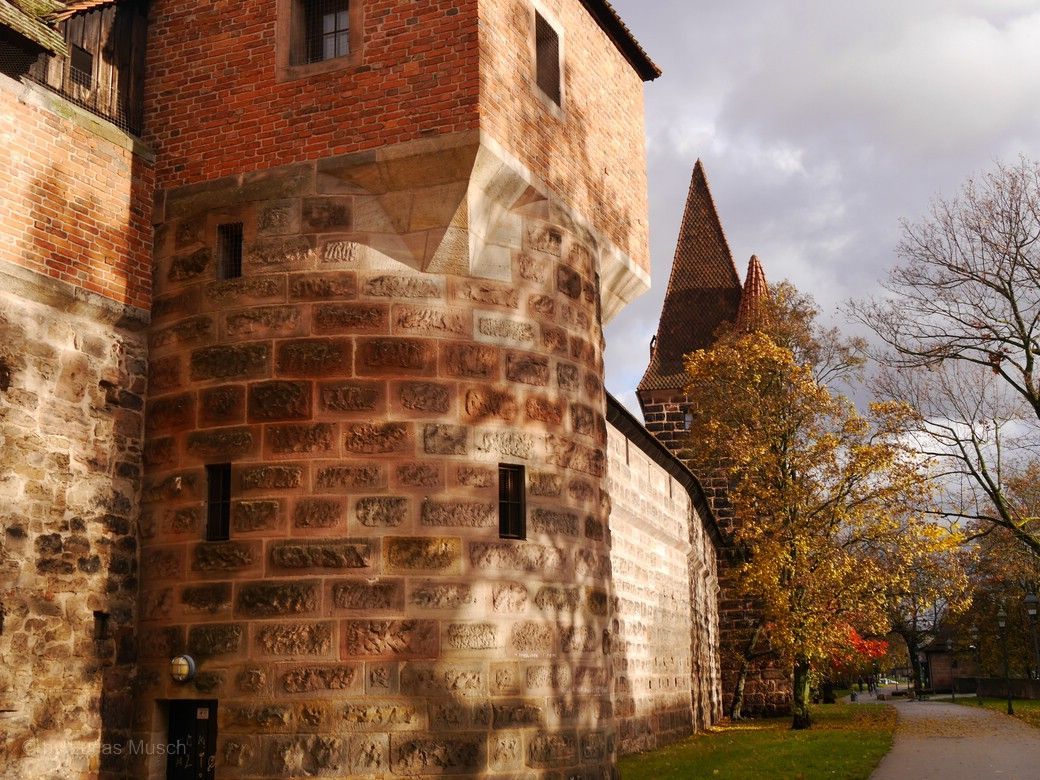 Herbst an der Nürnberger Stadtmauer... © by Lucas M., 2023 Herbst an der Nürnberger Stadtmauer... © by Lucas M., 2023