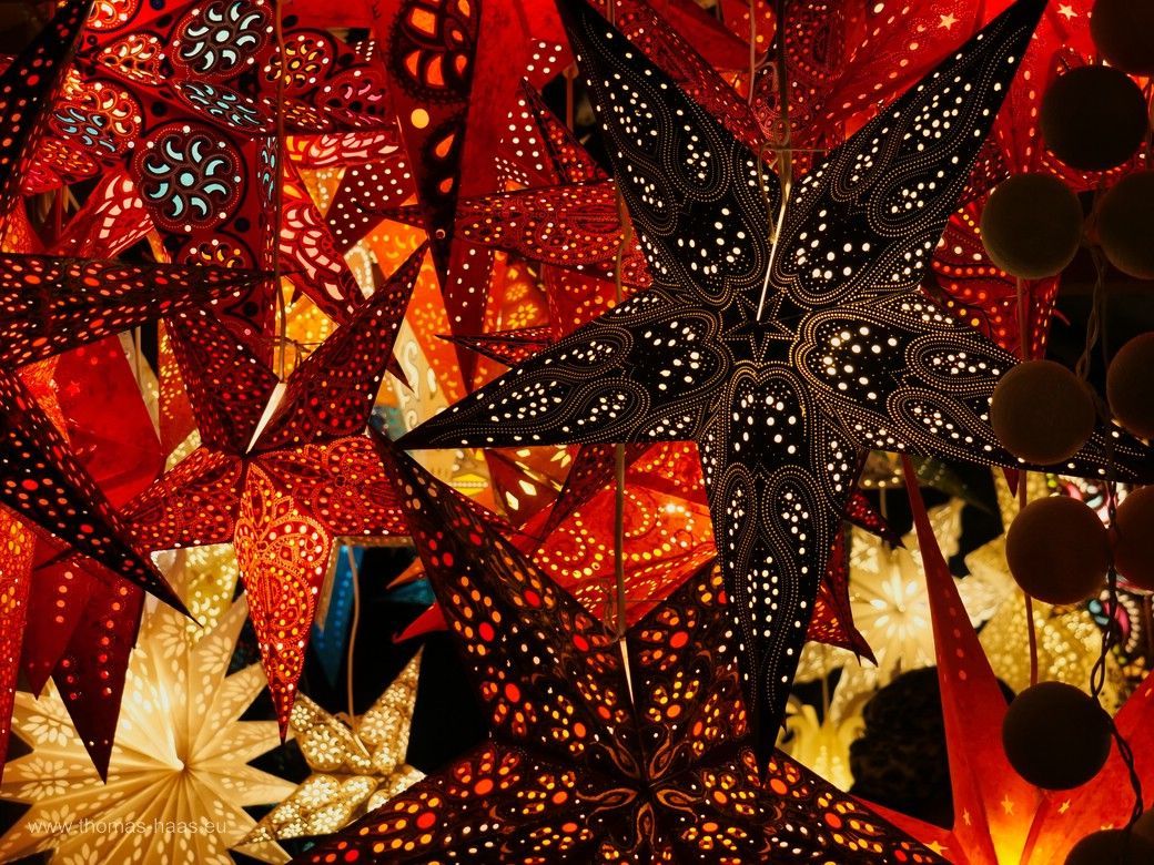 Leuchtende Papiersterne, ein begehrtes Motiv! Leuchtende Papiersterne, ein begehrtes Motiv!