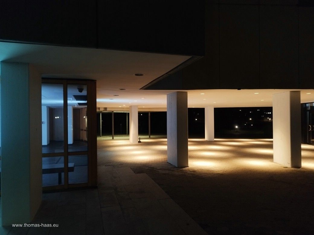 Architektur im Licht: Das Edwin-Scharf-Haus in NU, November 2025 Architektur im Licht: Das Edwin-Scharf-Haus in NU, November 2025