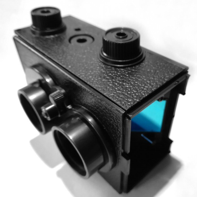 Die Kamera wird erkennbar, der Speigel ist schon eingebaut!