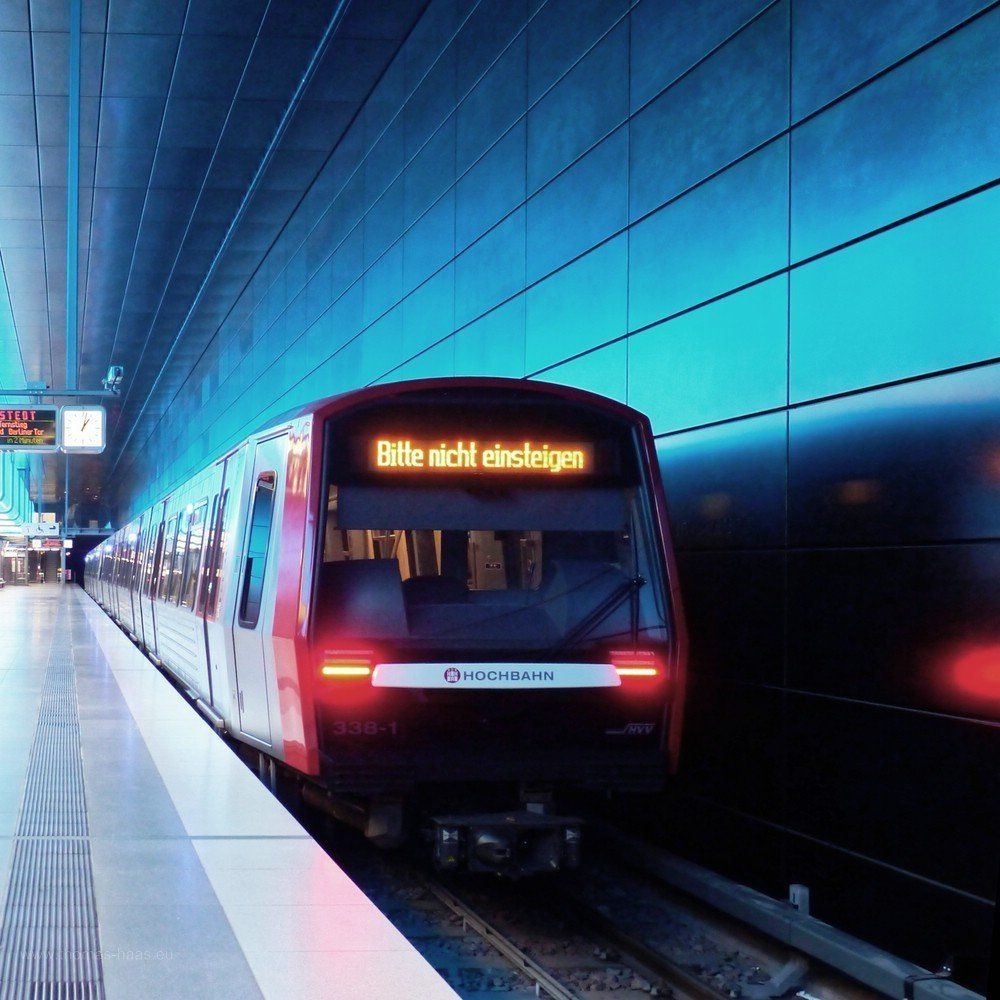 U4 in der Station HafenCity Universität