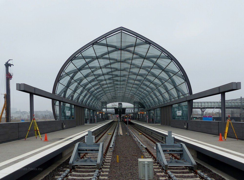 U4, Hamburg, Elbbrücken Station Elbbrüken der U4 in Hamburg, Dezember 2019