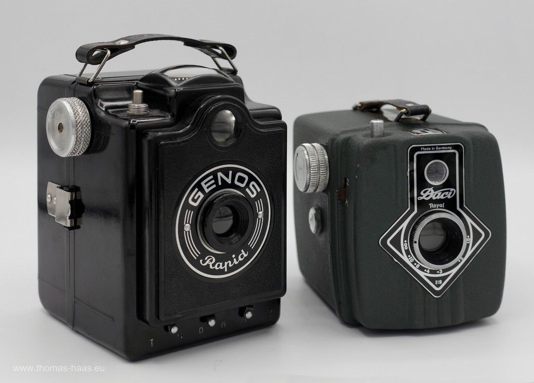 Genos Rapid und Daci Royal - Boxkameras im Format 6 x 6 cm, um 1950 Genos Rapid und Daci Royal - Boxkameras im Format 6 x 6 cm, um 1950