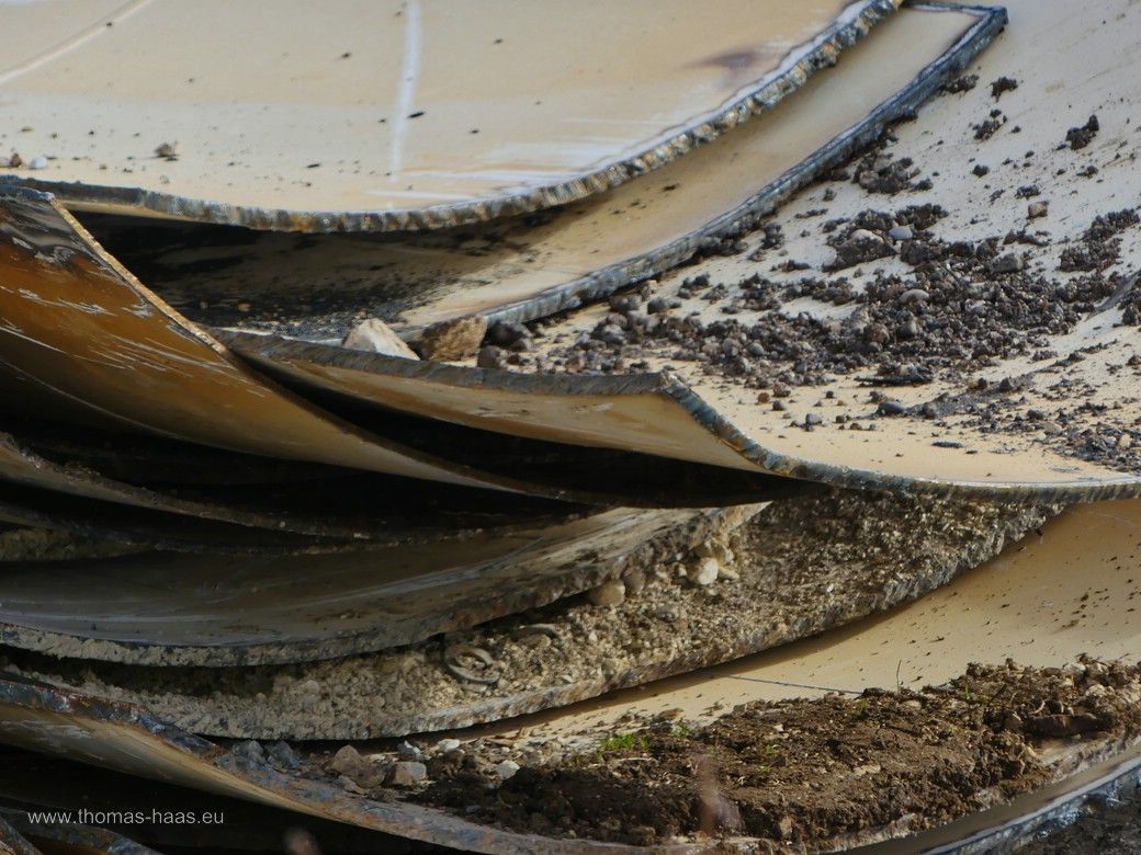 Ein Windrad bei der Verschrottung, 2024 Ein Windrad bei der Verschrottung, 2024