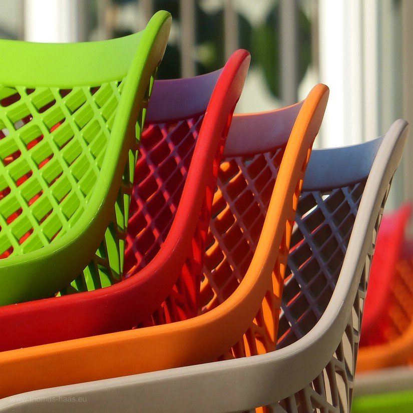 Winteraustreibung, Funkenfeuer, Bellenberg, 2020 Bunte Stühle in Weißenhorn...