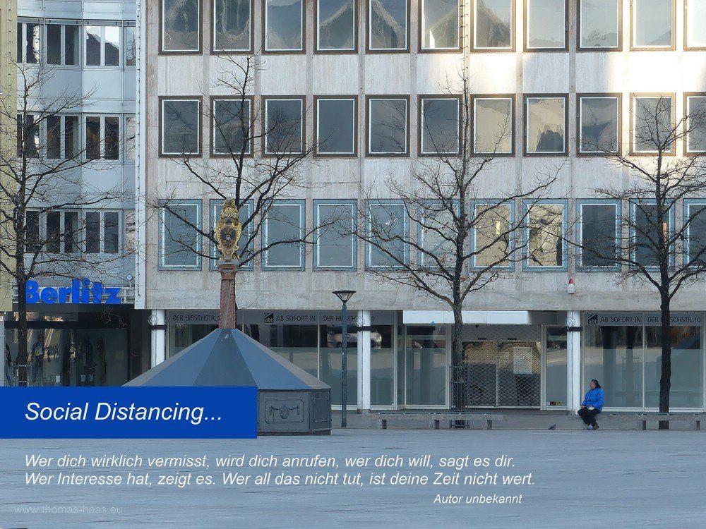 Menschenleerer Münsterplatz in Ulm, Corona-Zeiten Ulm, Münsterplatz, Corona-Zeiten, 2020