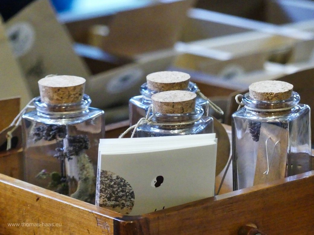 Verkaufsauslage auf dem Saatgutmarkt in Illertissen, 2024 Der Saatgutmarkt in Illertissen, 2024
