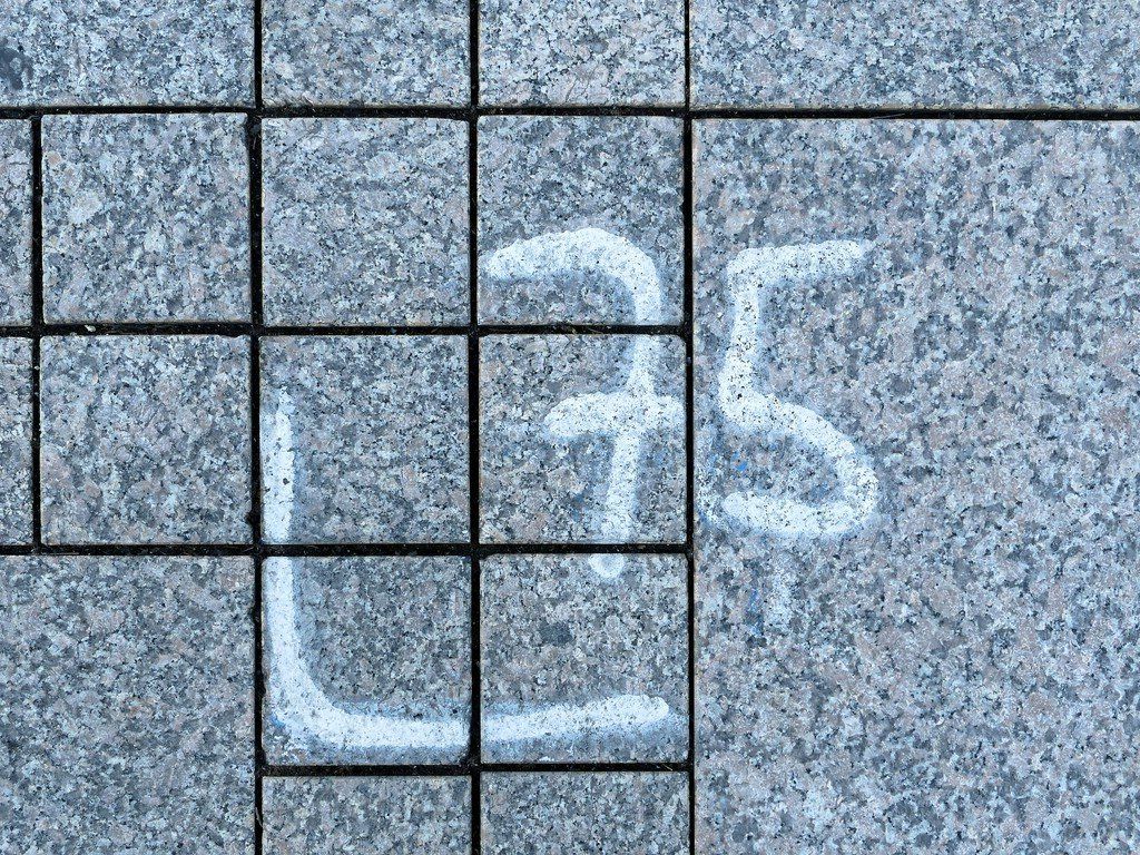 Standmarkierung auf dem Münsterpaltz in Ulm, 75 Grafik vom Münsterplatz: 75