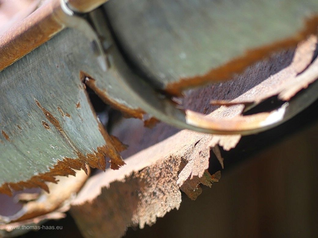 Diese Reste einer Dachrinne helfen bei Regen nicht weiter... Diese Reste einer Dachrinne helfen bei Regen nicht weiter...