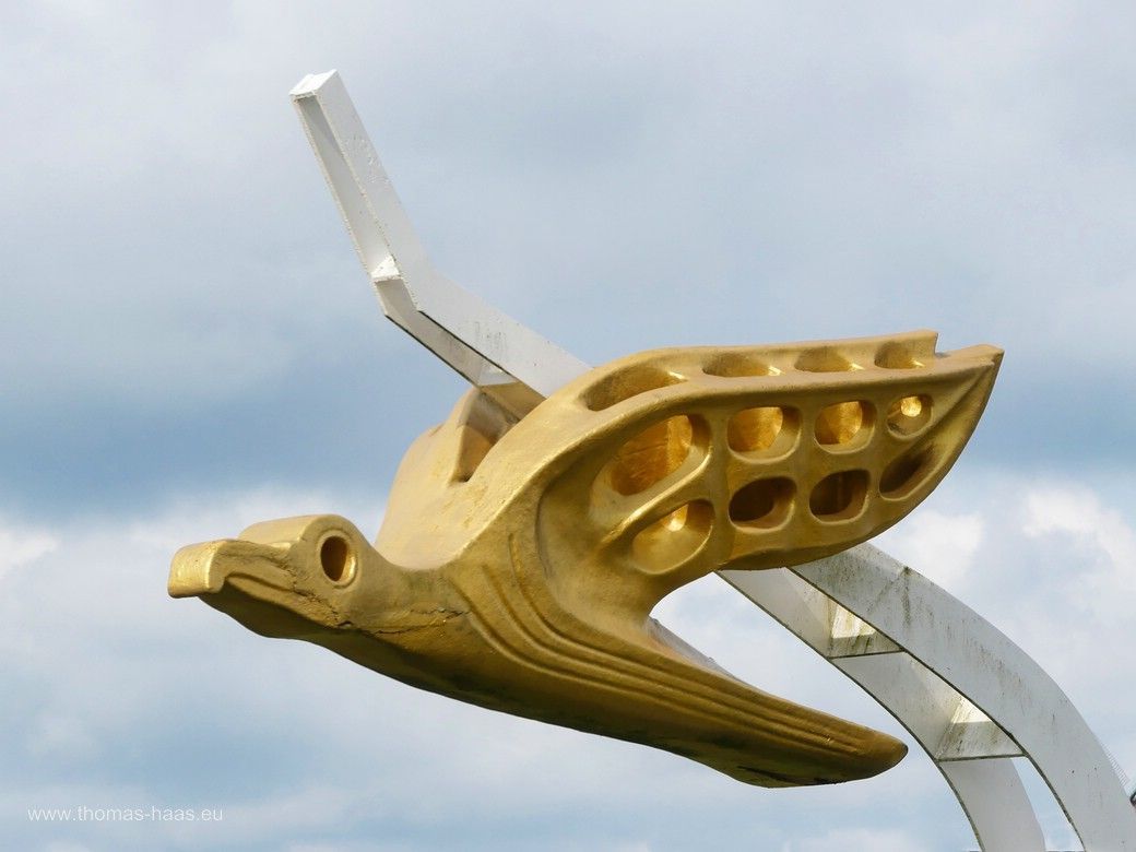 Die Gallion der Gorch Fock, ein Original... Die Gallion der Gorch Fock, ein Original, an der Schleibrücke in Kappeln, 2024