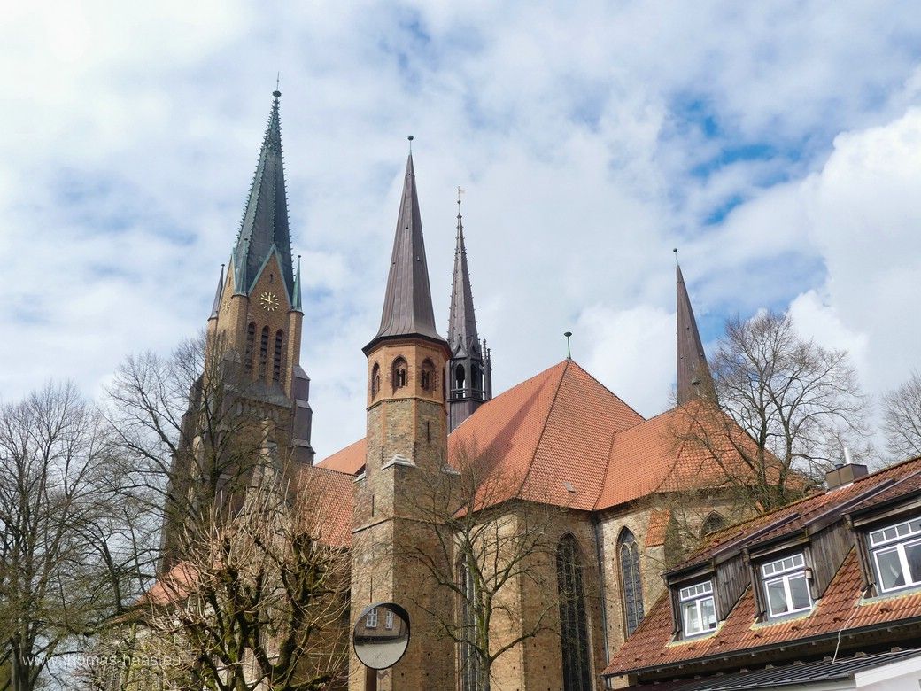 Der Dom nach der Fassadenrenovierung... Der Dom zu Schleswig nach der Fassadenrenovierung, 2024