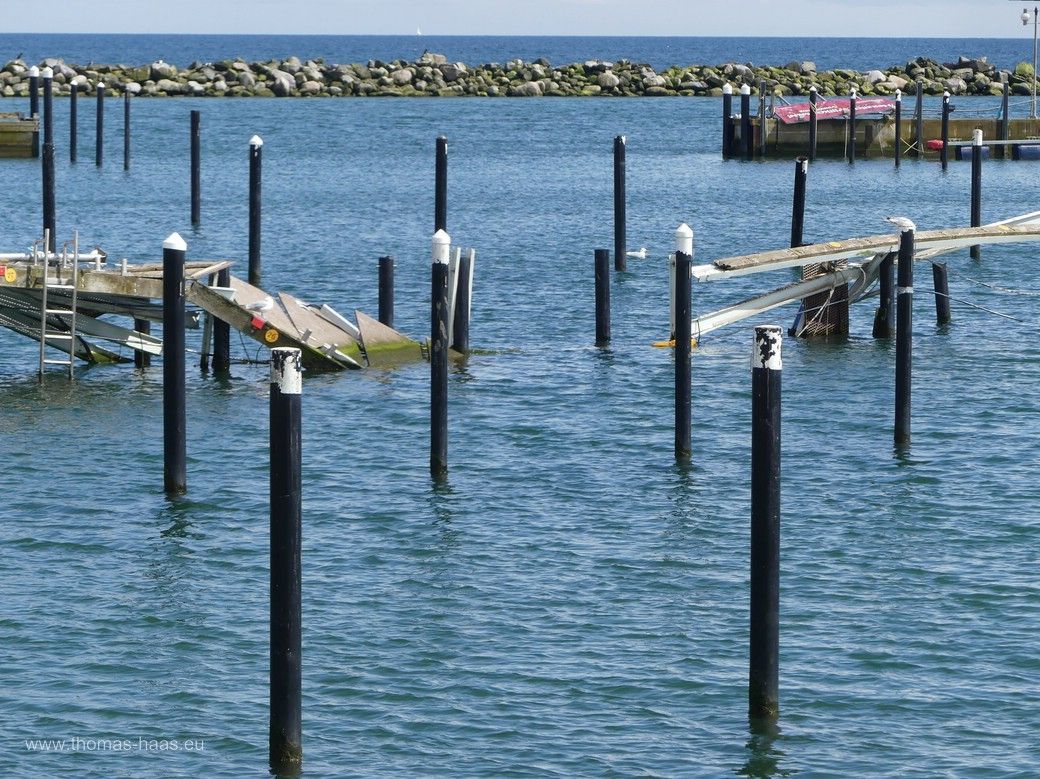 Der zerstörte Hafen in Damp, April 2024 Der zerstörte Hafen in Damp, April 2024