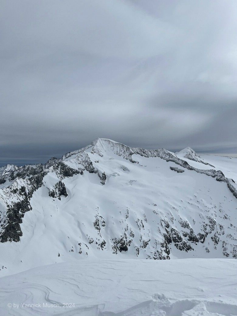 Blick vom Großen Geiger zum Großvenediger - © by Yannick Musch, 2024 Blick vom Großen Geiger zum Großvenediger