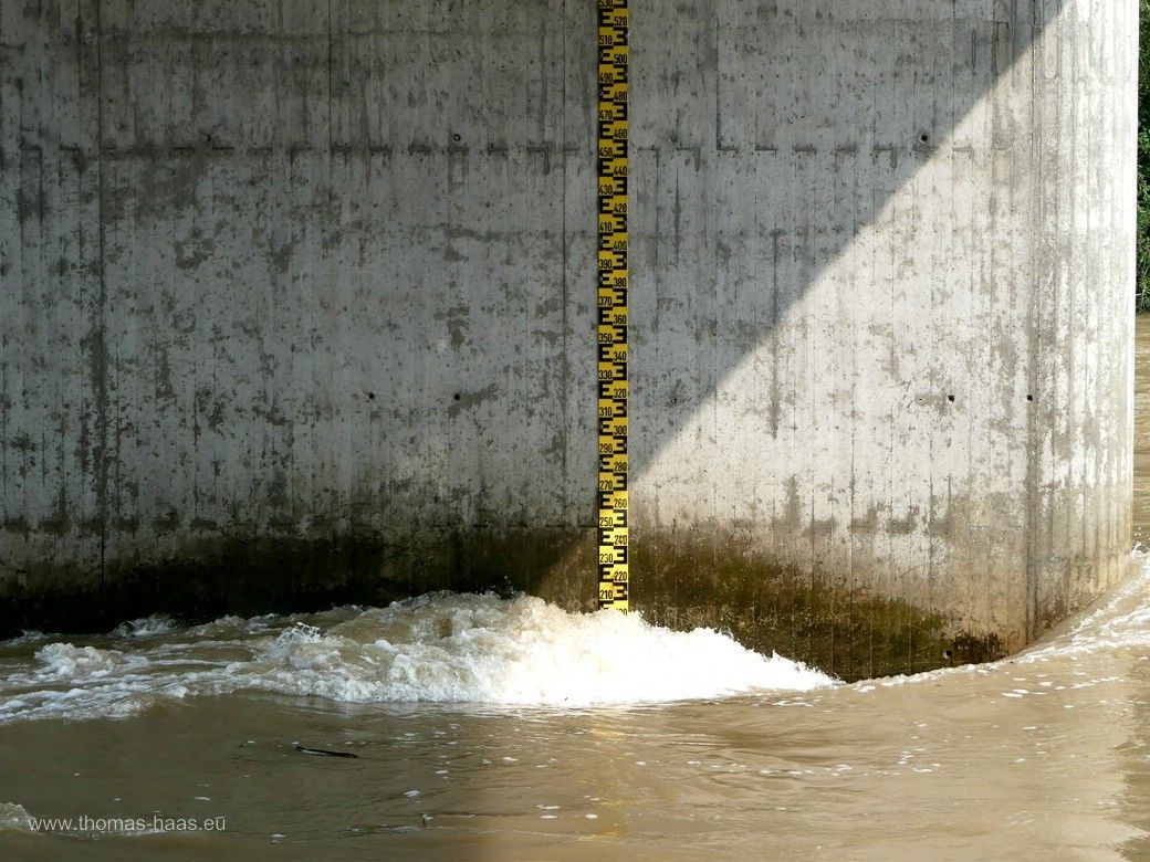 Hochwasser an der Vöhringer Illerbrücke, 2023