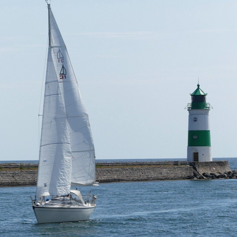 Schleimünde 2020 Leuchtturm und Segelboot...