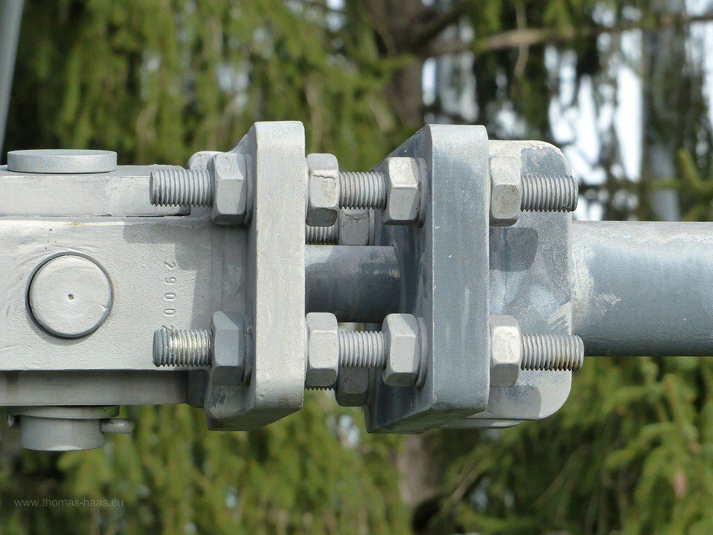 Verschraubung, mehrfach und sicher...