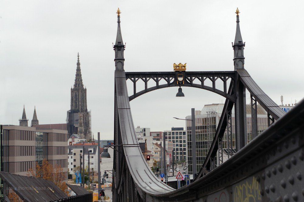 Zwei Ulmer: Die Neutorbrücke und das Münster, 2019