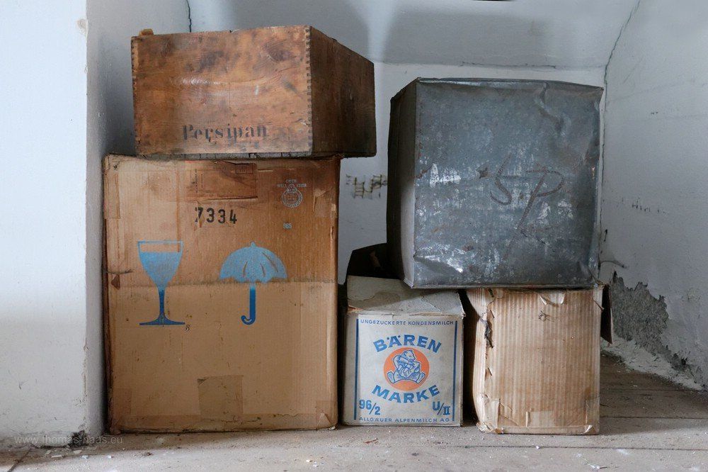 Kartonagen, Holzkisten, Blechdosen - Stückgut... Verpackungen aus alten Zeiten...