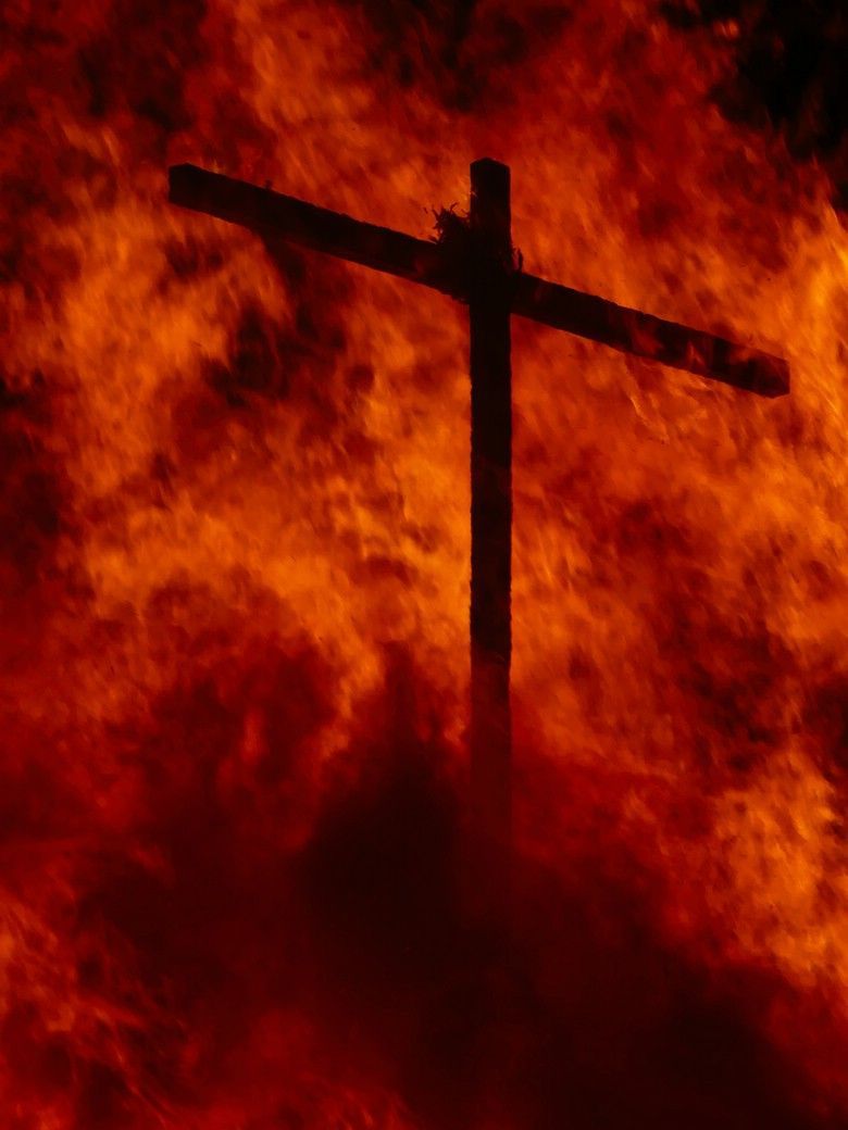 Das tragende Holzkreuz... - Funkenfeuer 2025 Das tragende Holzkreuz... - Funkenfeuer 2025