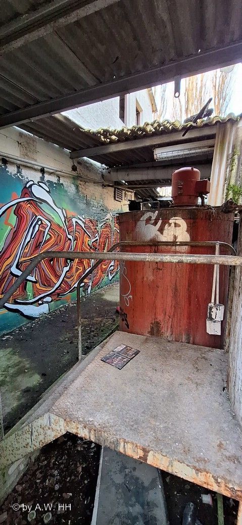 Gastbeitrag Lost Place Lackfabrik - © by Anke Werner Gastbeitrag Lost Place Lackfabrik - © by Anke Werner