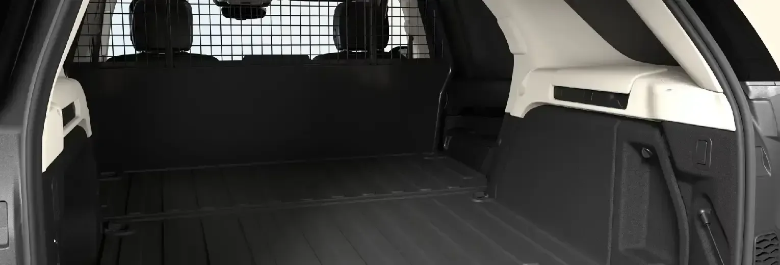 Land Rover Discovery Commercial