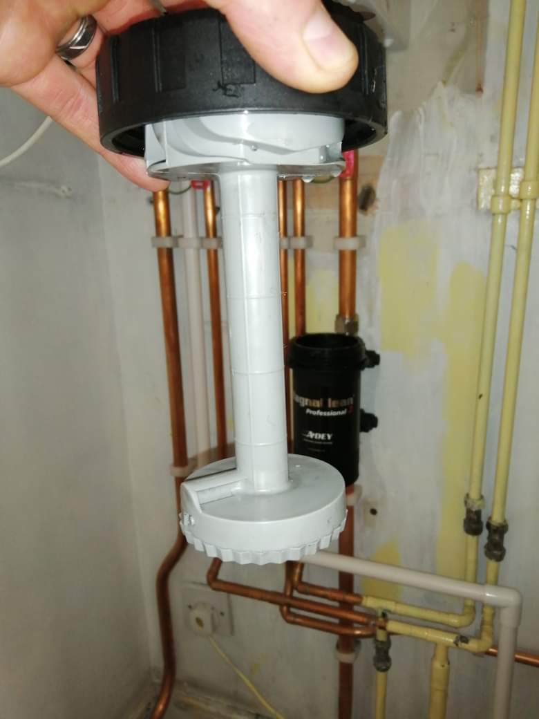 Power Flushing and Filter maintenance / servicing Works examples by Ryan Howells of R Howells Plumbing & Heating