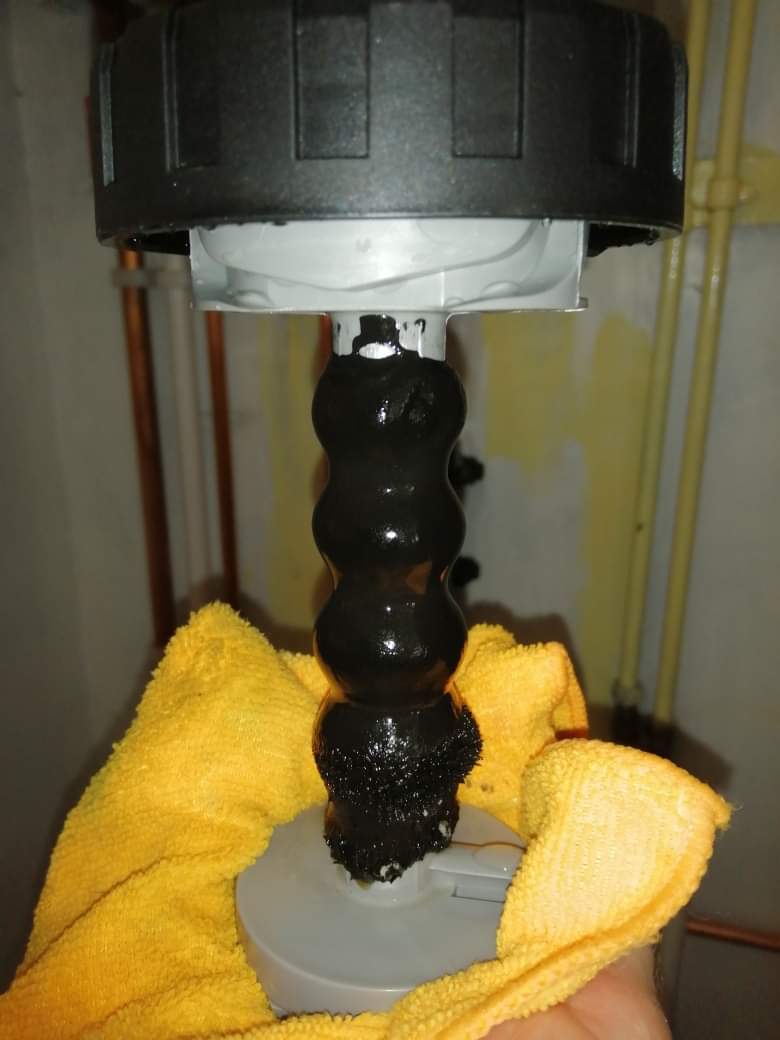 Power Flushing and Filter maintenance / servicing Works examples by Ryan Howells of R Howells Plumbing & Heating