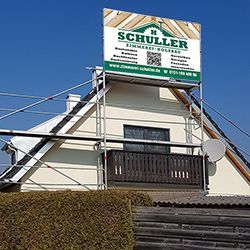 Professioneller Gerüstbau für Gewerbe und Privat: wir liefern, montieren und bauen wieder ab.