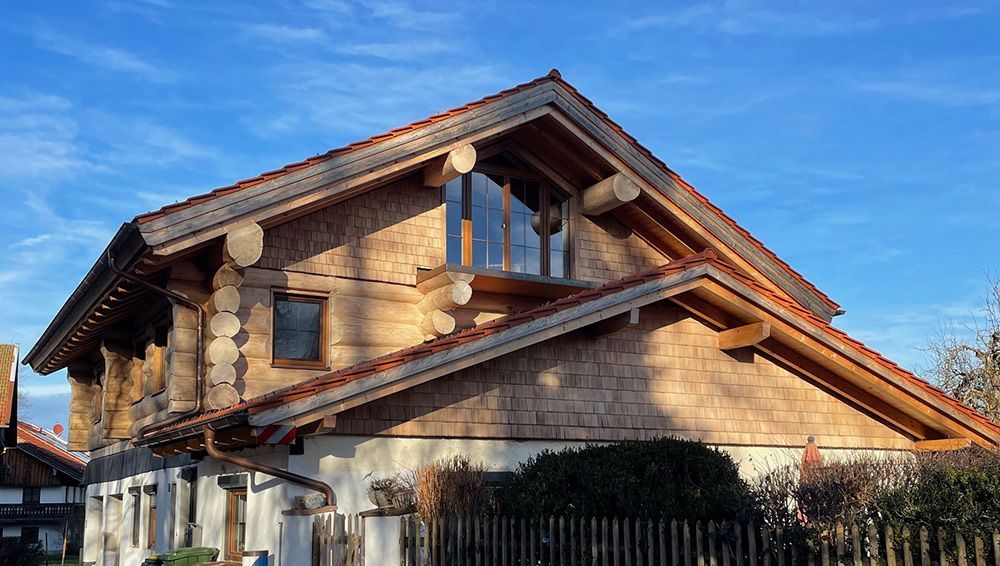 Zimmerei Schuller: Hausaufstockungen in Holzständerbauweise - kompletter Rückbau und Neuaufbau