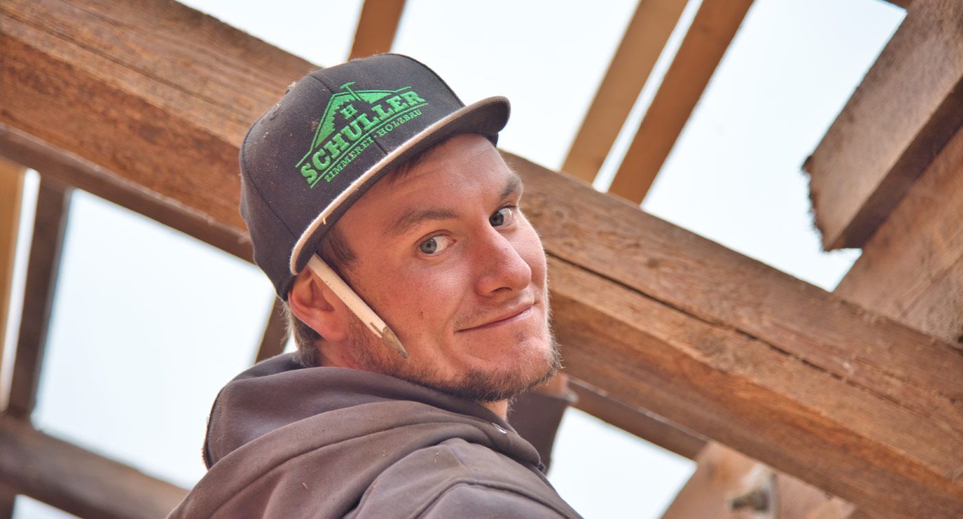 Vereinbaren Sie einen Beratungstermin mit einem VELUX-Experten bei sich Vorort - 
nach der Beratung bauen wir gerne Ihr Wunschfenster fachgerecht und zeitnah ein.