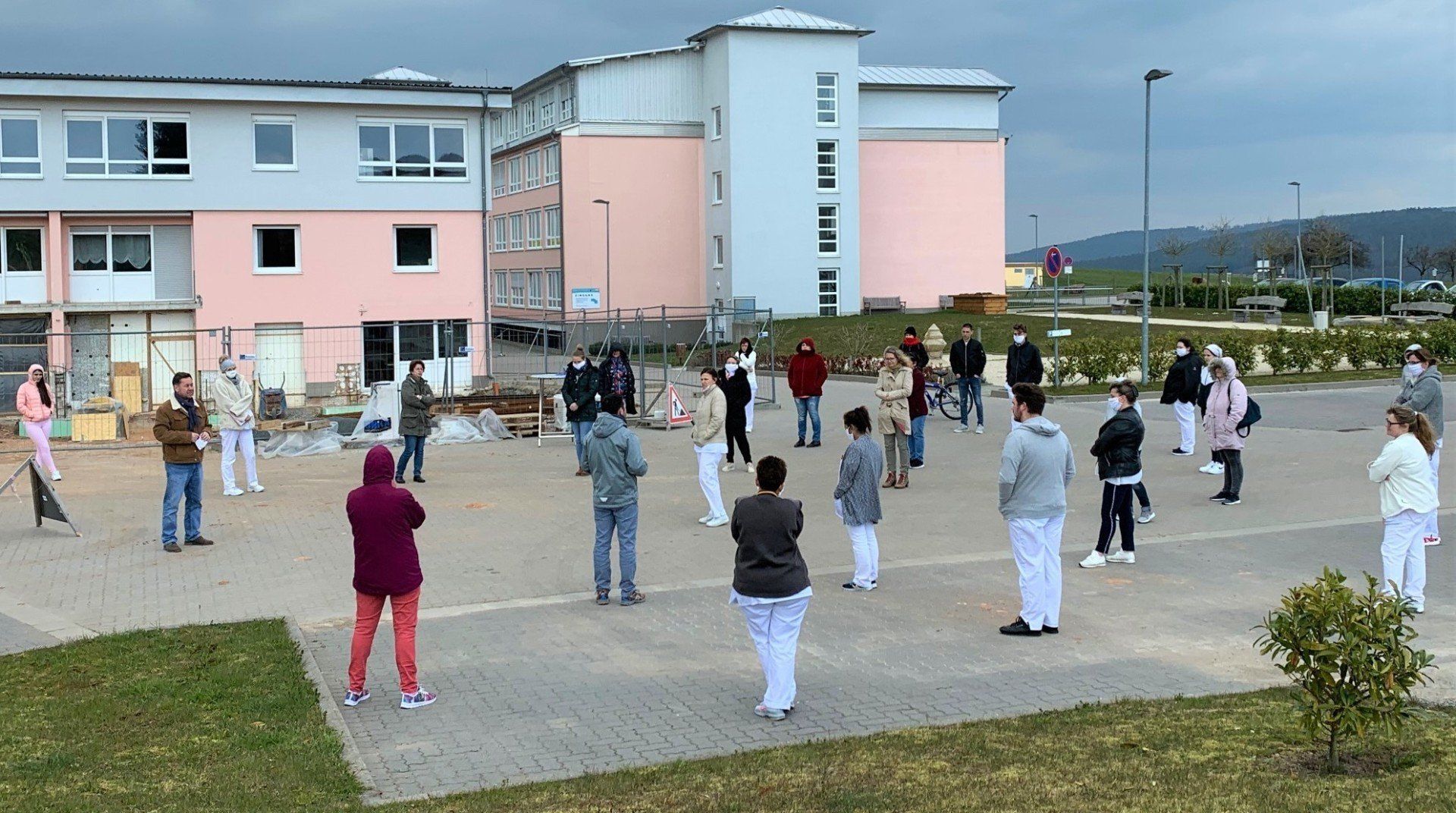 PFLEGEZENTRUM ODENWALD HÄLT ZUSAMMEN