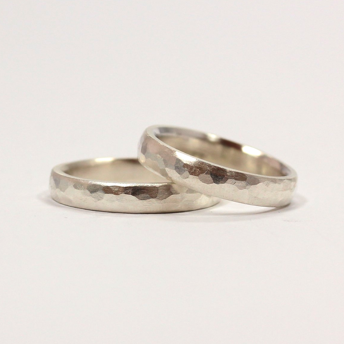 Trauringe, Eheringe Silber, schmal gehämmert