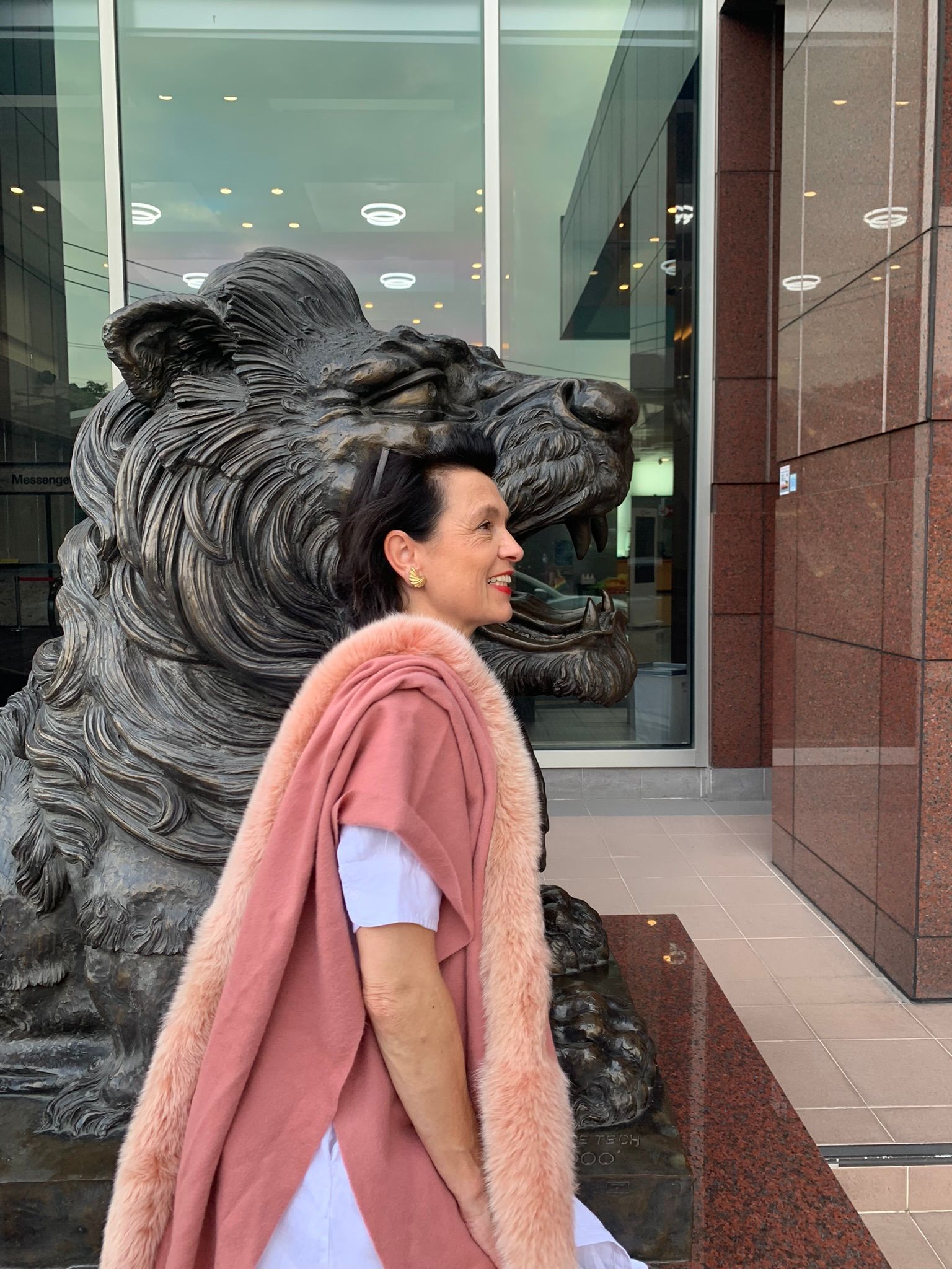 Luxuriöser Schal aus feinstem Pelz in elegantem Design