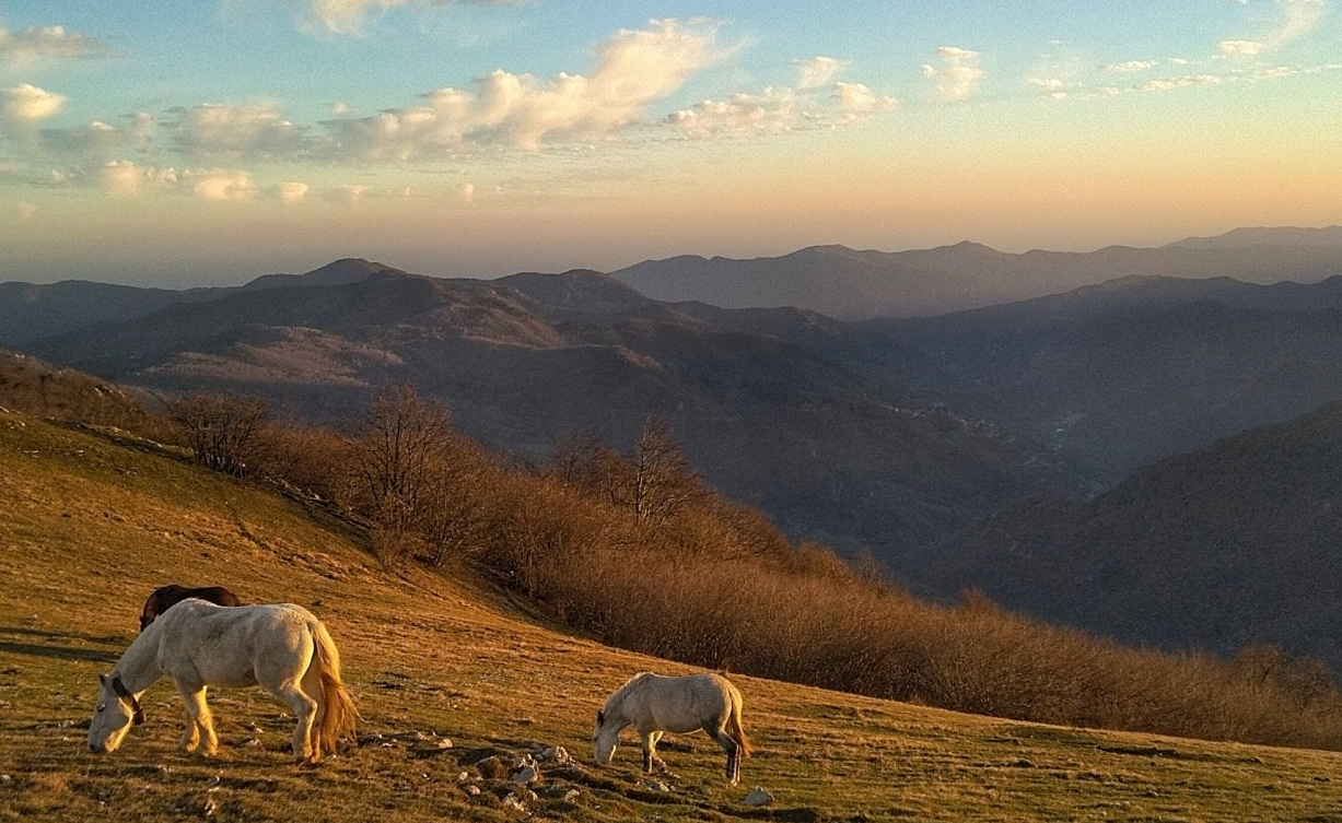 Bardineto. Bardineto Outdoor. Finale Ligure. Finale Outdoor Region. Percorsi per e-bike, mtb e trekking.