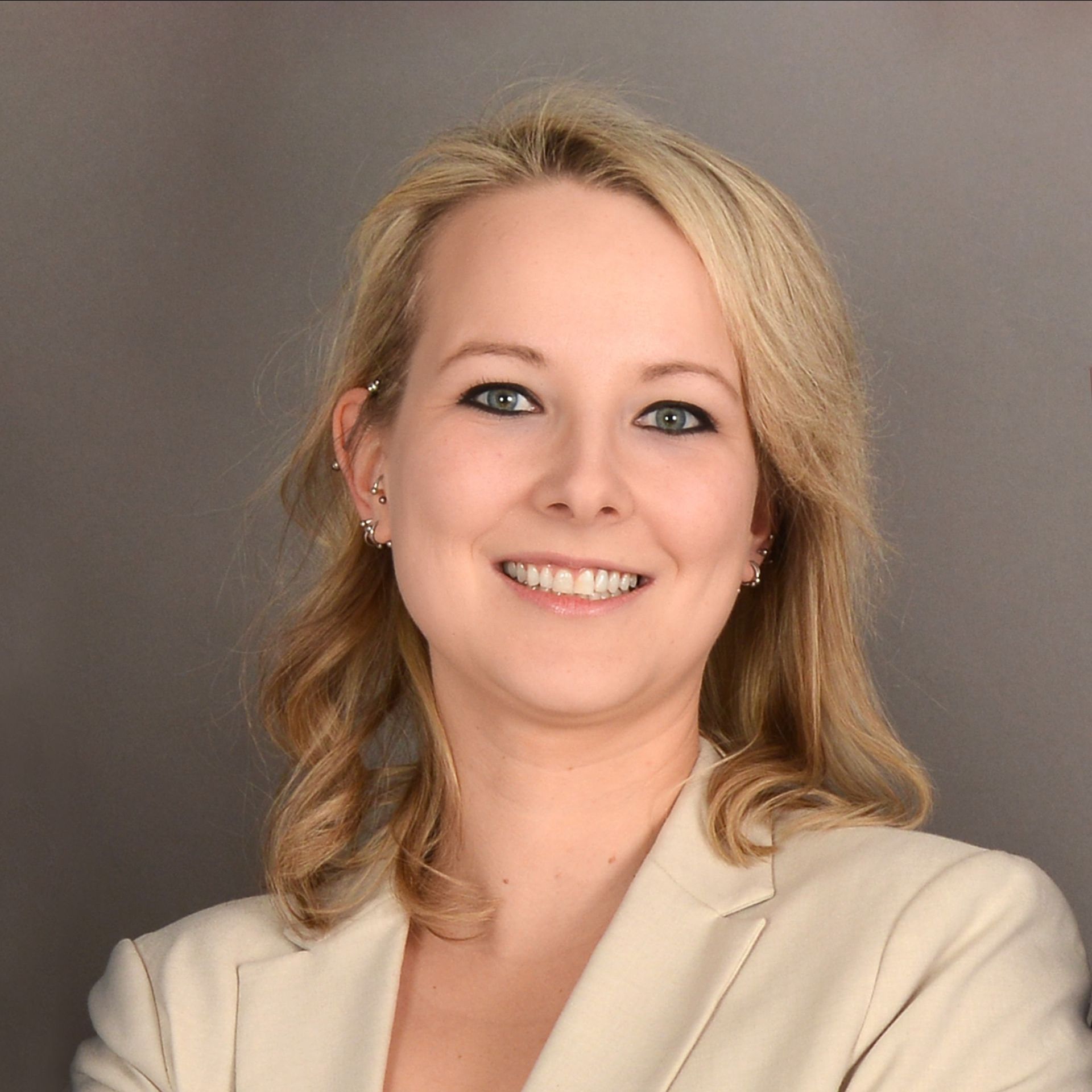 Dana Wernet (34, Sozialpädagogin/Sozialarbeiterin BA) Dana Wernet (34, Sozialpädagogin/Sozialarbeiterin BA)