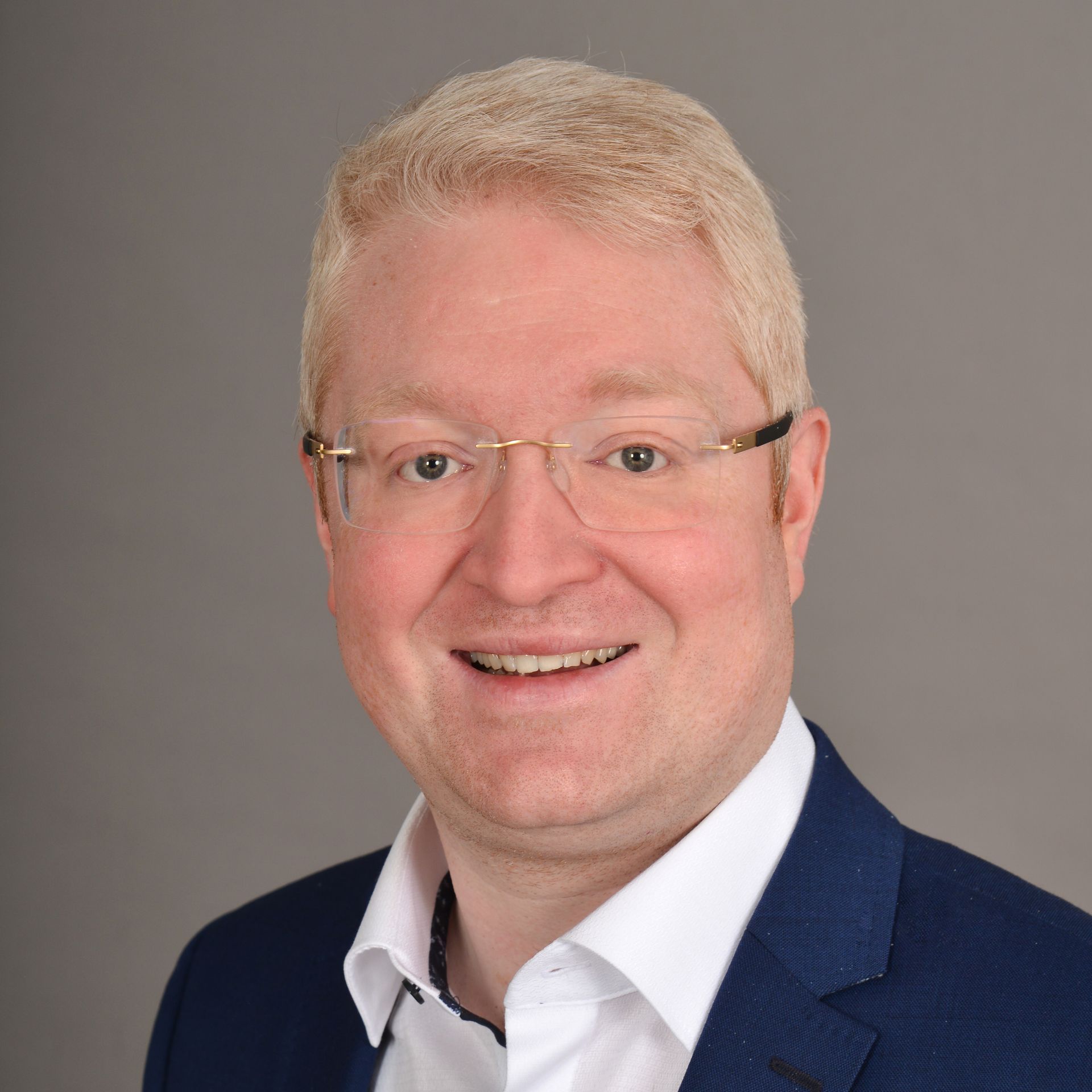 Sascha Hoen (37, Leitender Verwaltungsangestellter) Sascha Hoen (37, Leitender Verwaltungsangestellter)