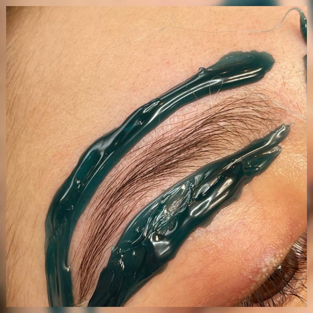 Gesichtswaxing