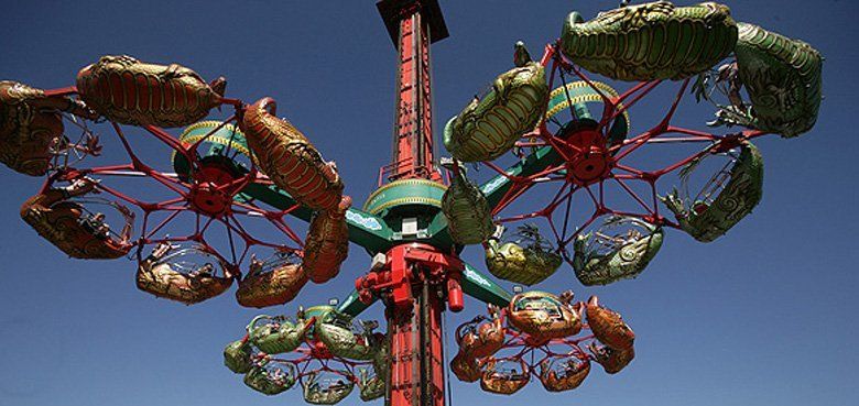 Drachenflug BELANTIS Einer der Highlights im BELANTIS AbenteuerReich ist der Drachenflug