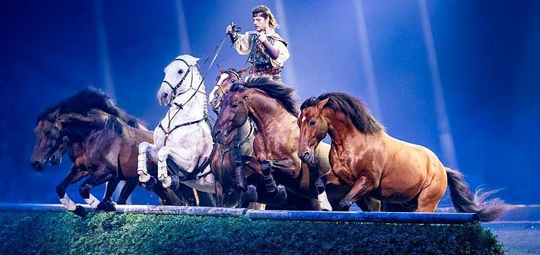 Szene aus der neuen Show - Land der Tausend Träume. Szene aus der neuen Show - Land der Tausend Träume.