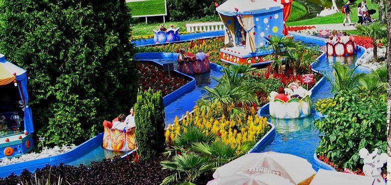 Seerosenfahrt im Churpfalzpark Seerosenfahrt im Churpfalzpark