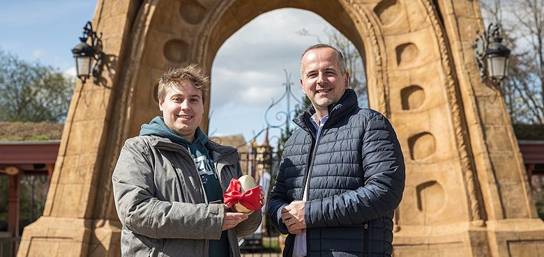 Wer findet das Goldene Osterei im Holiday Park. Holiday Park Osteraktion. Wer findet das Goldene Osterei,