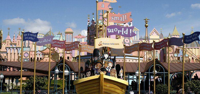 Disneyland Paris It`s a small World ist ein Klassiker den man gesehen haben muss.