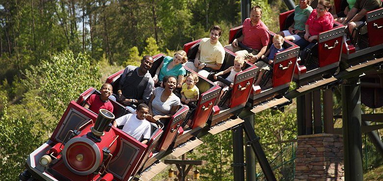 Dollywood FireChaser Express Der RireChaser Express ist der Traum vieler, die einmal Feuerwehrmann werden wollen.