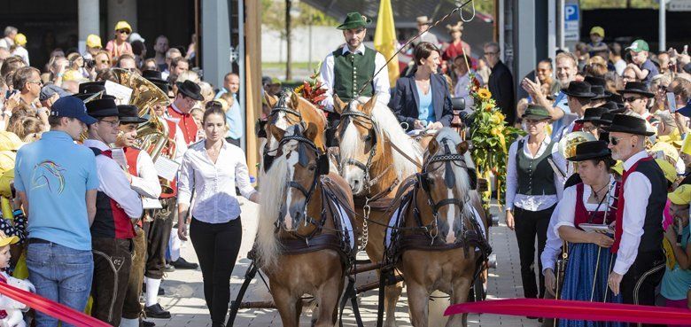 EQUILALAND eingeweihnt EQUILALAND eröffnet