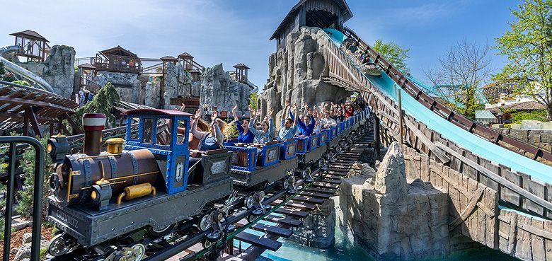 Wildwasserbahn und Alpenexpress wieder geöffnet. Tiroler Wildwasserbahn und Alpenexpress im Europa-Park geöffnet.