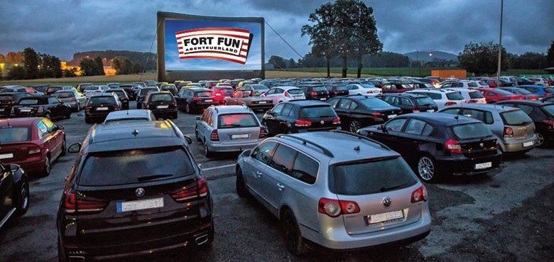 FUN FORT FUN Autokino geht mit Live-Erlebnissen in die Verlängerung. FUN FORT FUN Autokino geht mit Live-Erlebnissen in die Verlängerung.