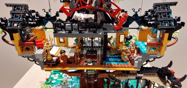 20 Familien arbeiteten fast 700 Stunden an ihren Modellen. 20 Familien arbeiteten fast 700 Stunden an ihren Modellen.